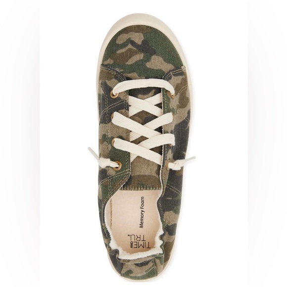 Time and Tru women’s scrunch back slip on sneakers; size: 6, 7, 8. You get both! - Picture 7 of 11